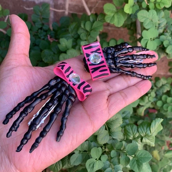 Hair clips skeleton hand hair accessories Halloween Day of Dead Dia de Muertos - Picture 7 of 16